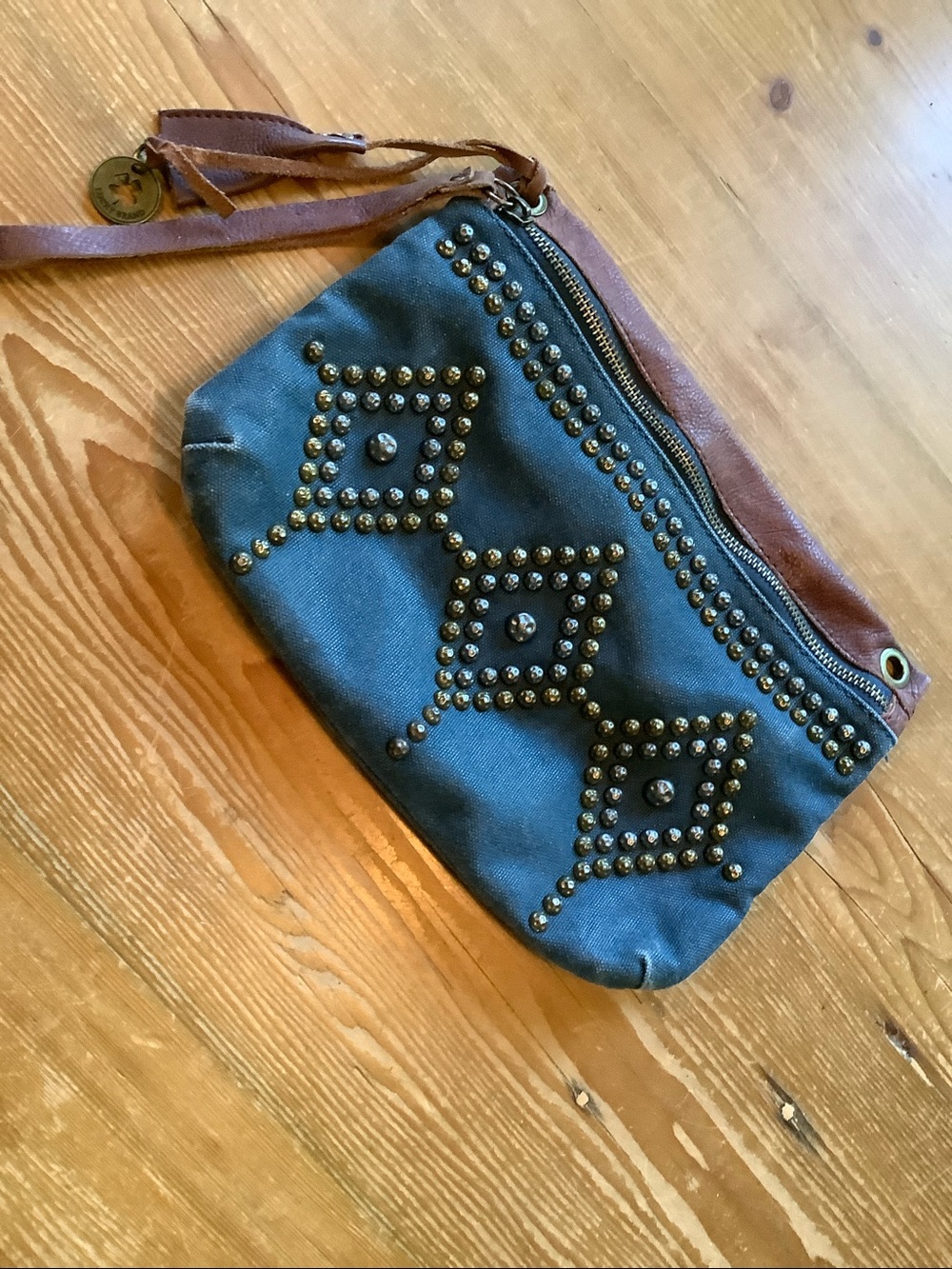 Lucky Brand Canvas Indigo Blue "Roadhouse" Studded Clutch Bag - Picture 7 of 7
